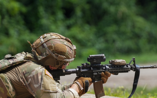 Soldiers assigned to the 11th Engineer Battalion conducts live fire training exercise