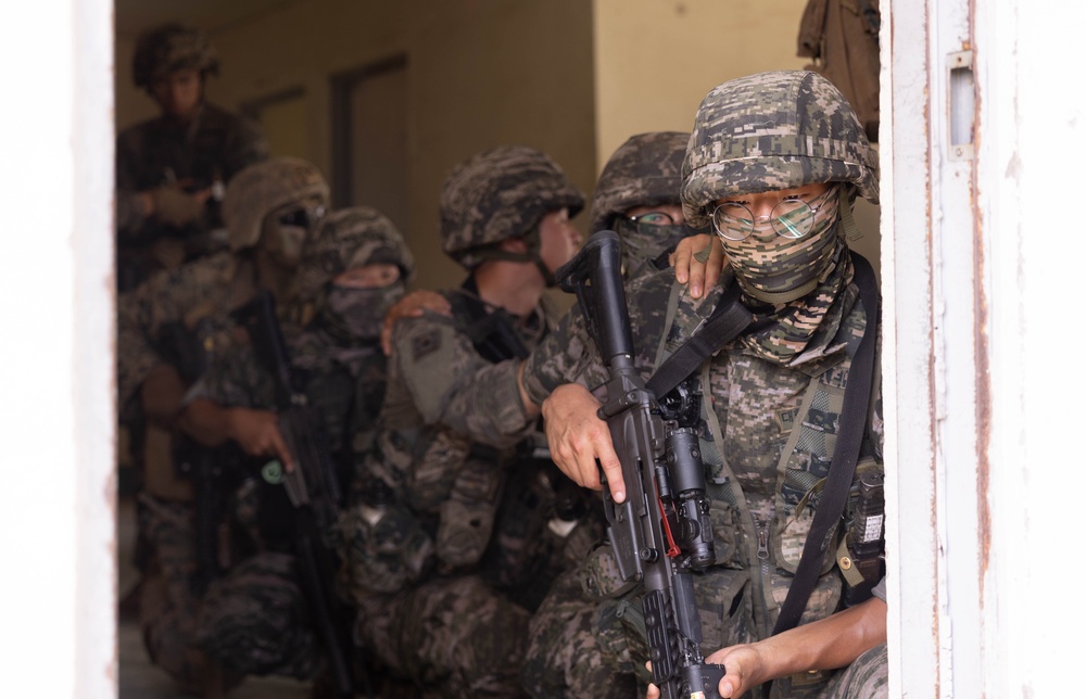 2/23 Marines conduct final field operation during KMEP 25.2