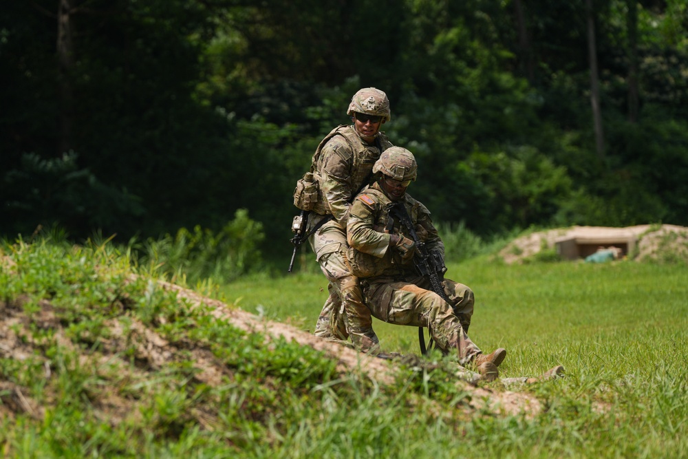 Soldiers assigned to the 11th Engineer Battalion conducts live fire training exercise