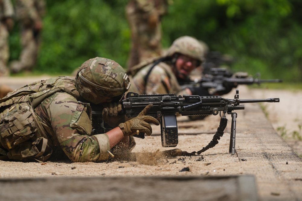 Soldiers assigned to the 11th Engineer Battalion conducts live fire training exercise