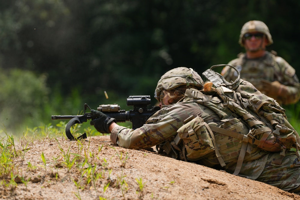 Soldiers assigned to the 11th Engineer Battalion conducts live fire training exercise