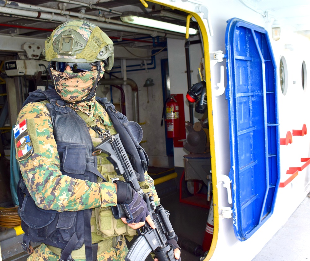 Panamanian Security Forces Sharpen Maritime Interdiction Skills During PANAMAX-ALPHA 2025