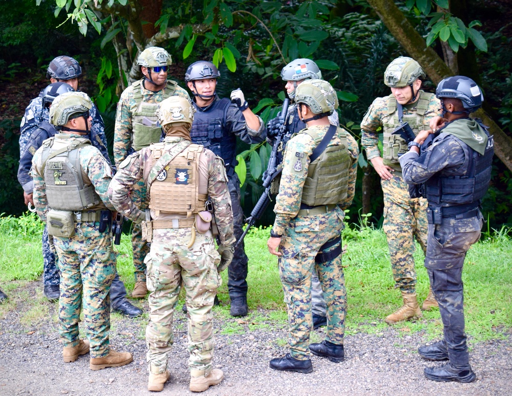 U.S. Forces Lead Training Exercise with Panamanian Security Forces