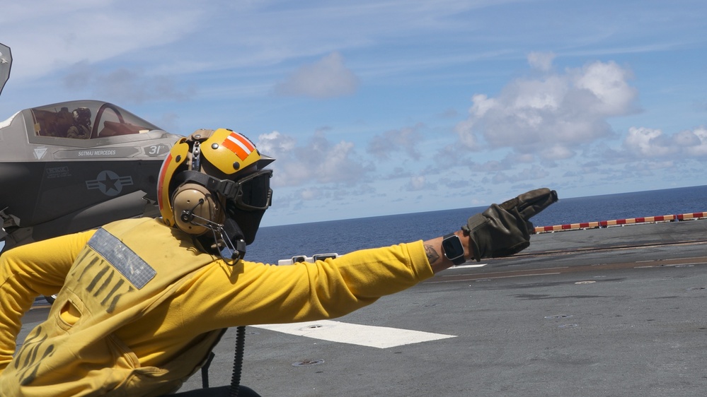 31st MEU | VMFA 242 fly off the USS America for Patrol 25.2