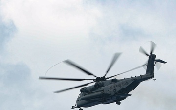 31st MEU | VMM 265 (Rein.) fly off USS America