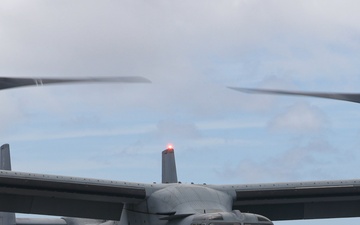 31st MEU | VMM 265 (Rein.) fly off USS America