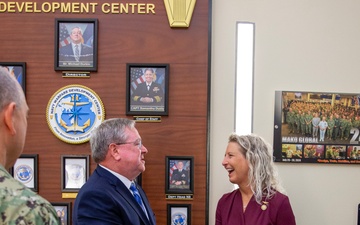 Senator Tim Kaine and Congresswoman Jen Kiggans Visit Navy Warfare Development Center for LSE 2025