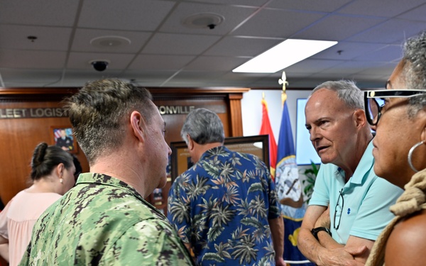 Former COs visit NAVSUP FLC Jacksonville