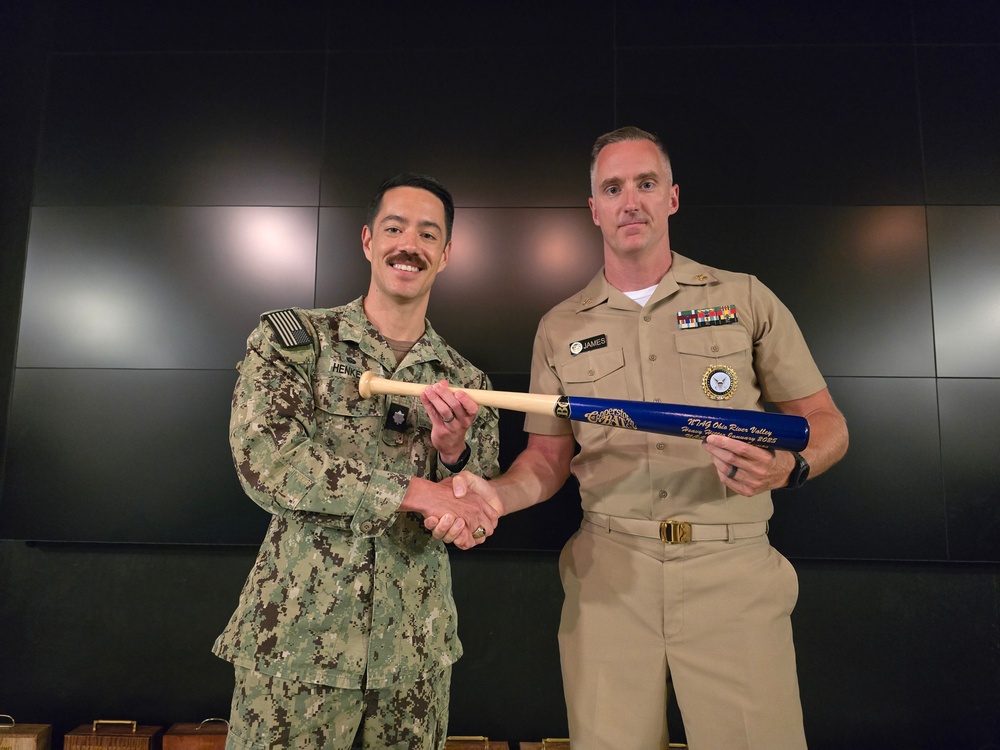 Navy Chief Receives Award