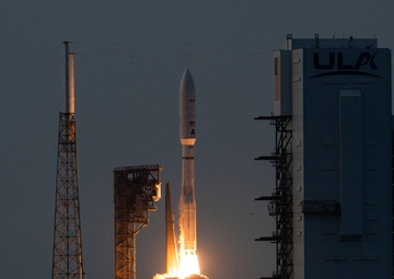 Atlas V KA-01 launches from CCSFS