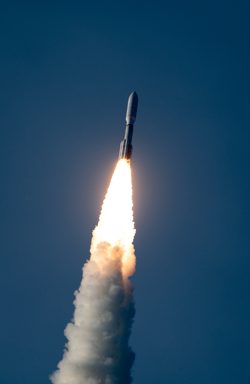 Atlas V KA-01 launches from CCSFS