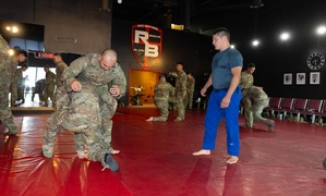 AFN Aviano Radio News: 31 MXG Supports Deployed Families