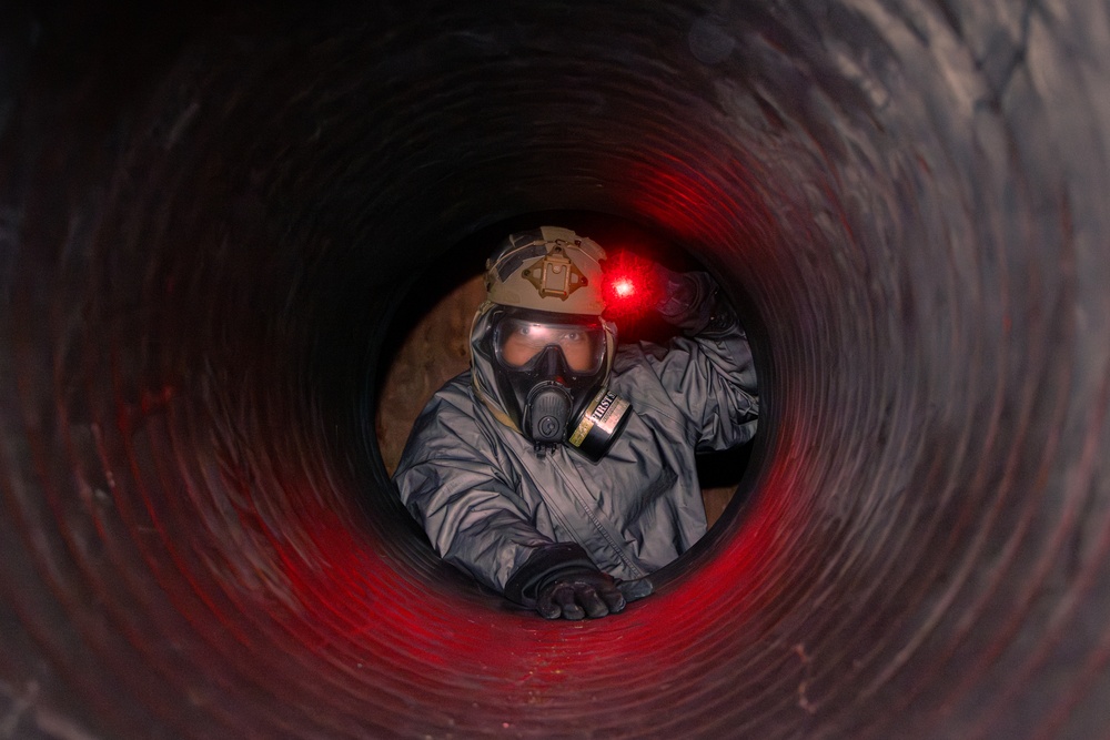 CBIRF conducts casualty extraction training with CLB 451 MT at AE25