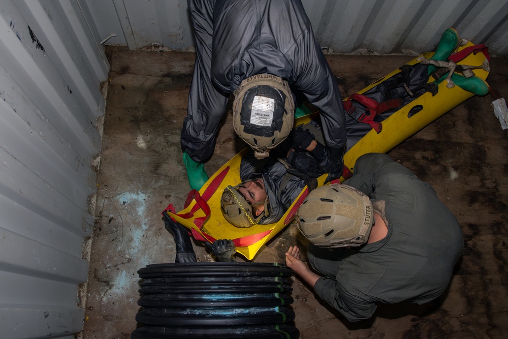 CBIRF conducts casualty extraction training with CLB 451 MT at AE25