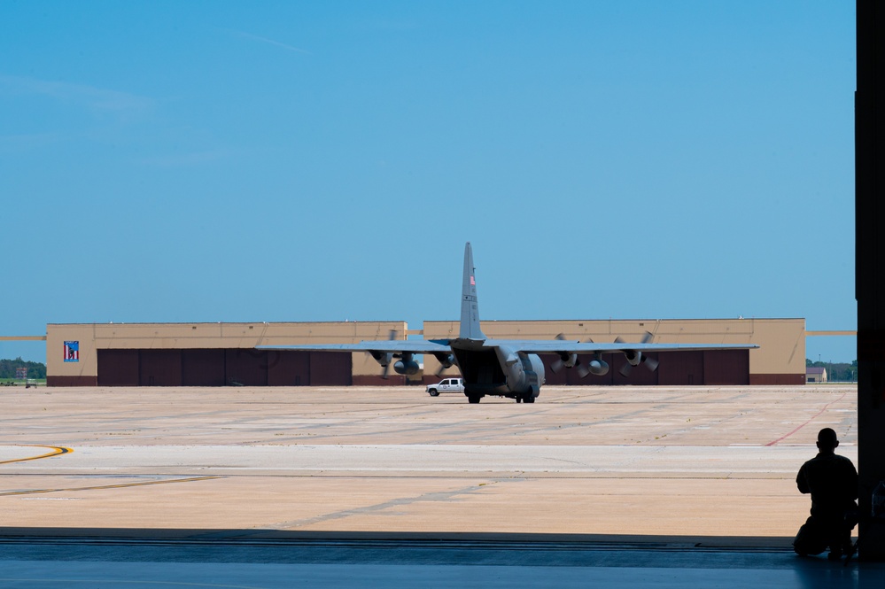 509 SFS conducts HVI transfer exercise at Whiteman AFB