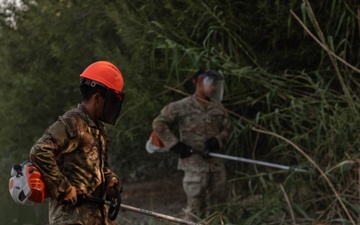 JTF-SB Soldiers conduct brush-clearing operations