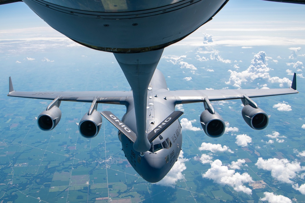 KC-135 refuels C-17