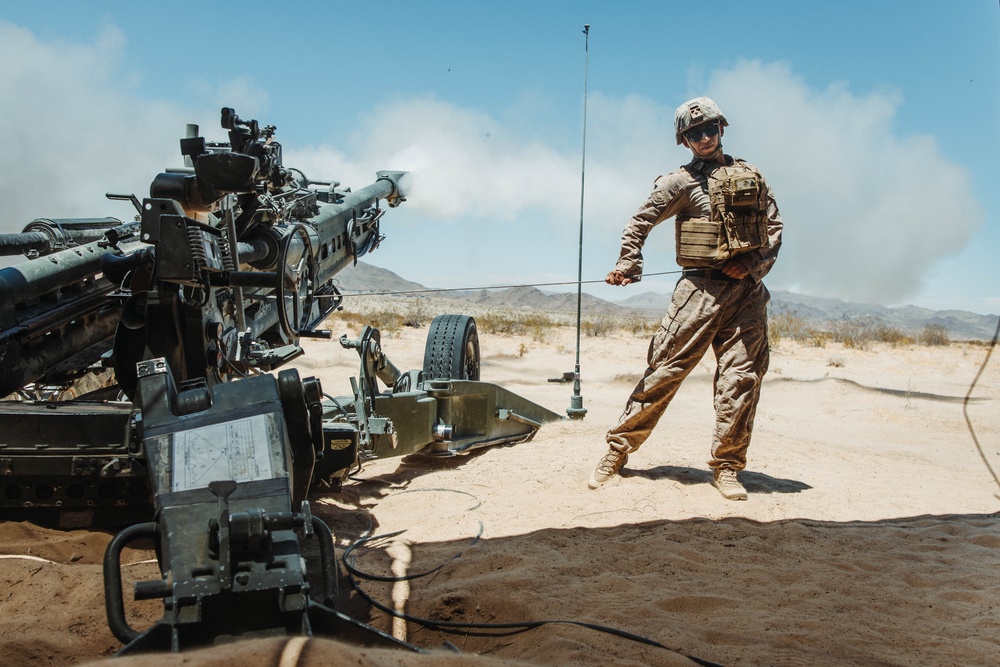 1/10B Artillery Battery conduct Live Fire During SLTE 4-25