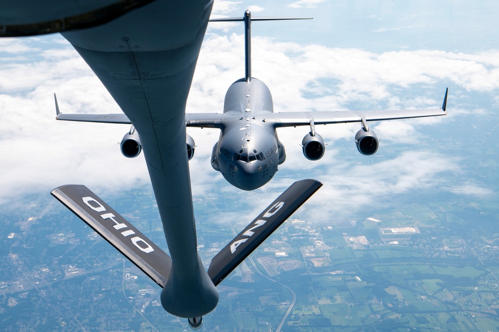 KC-135 refuels C-17