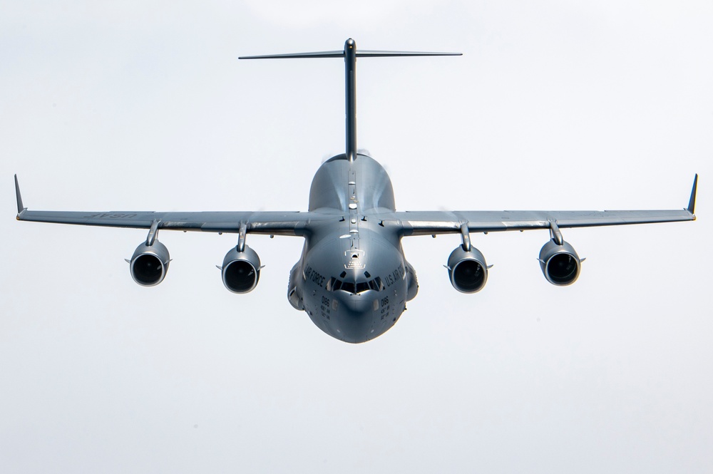 KC-135 refuels C-17