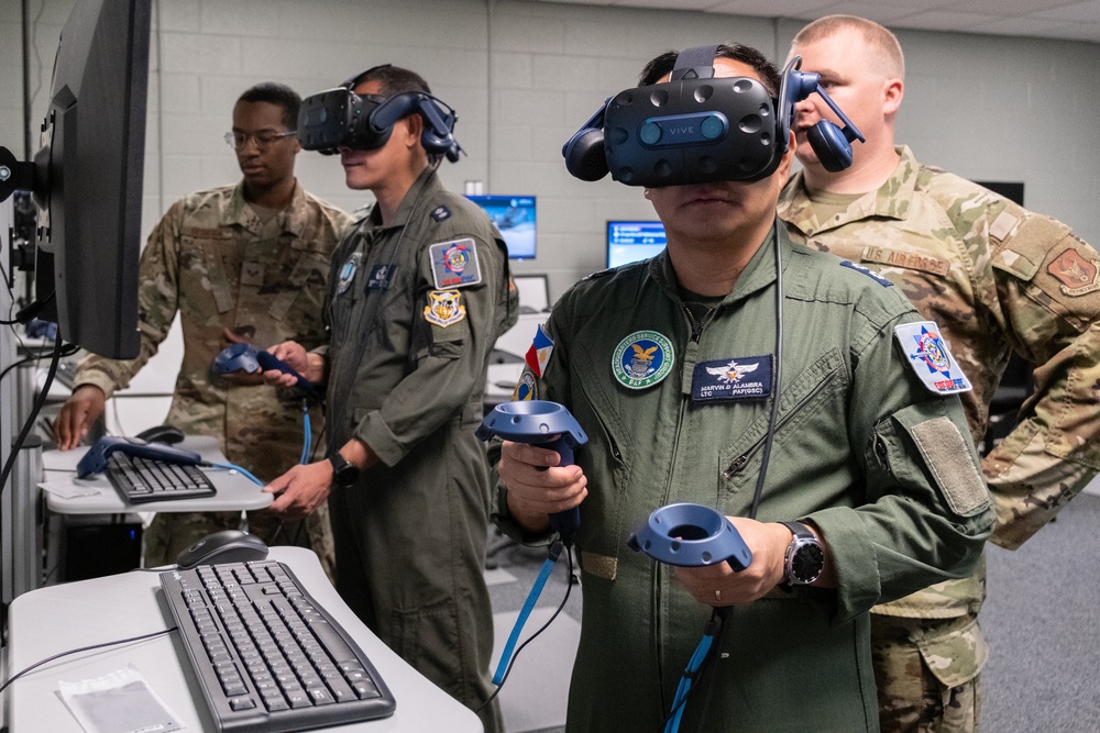 Air Force Reserve leaders host Philippine Air Force Reserve delegation to strengthen partnerships