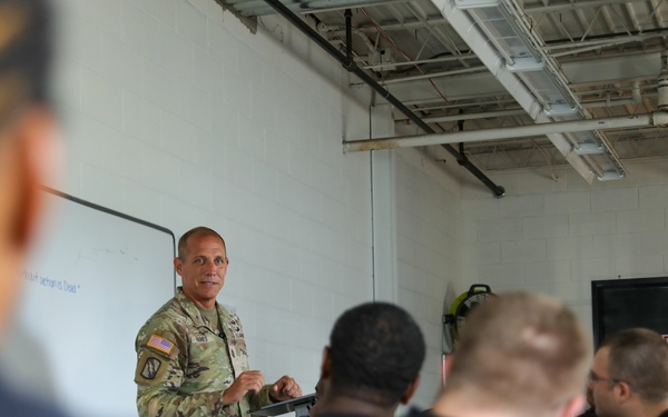 Senior Enlisted Advisor John T. Raines III visits the Tennessee National Guard