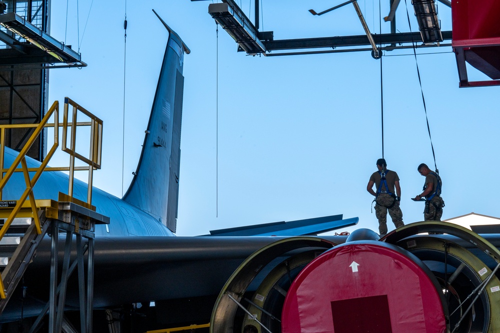 Isochronal inspection on KC-135