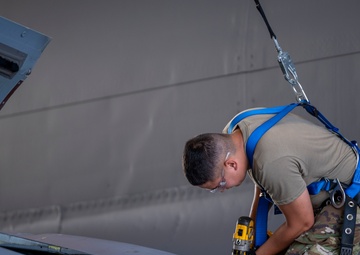 Isochronal inspection on KC-135