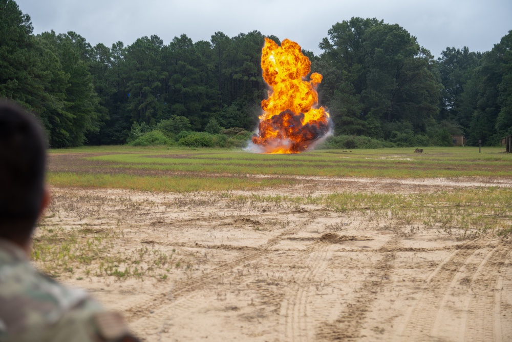 Controlled Det: 4th CES/EOD