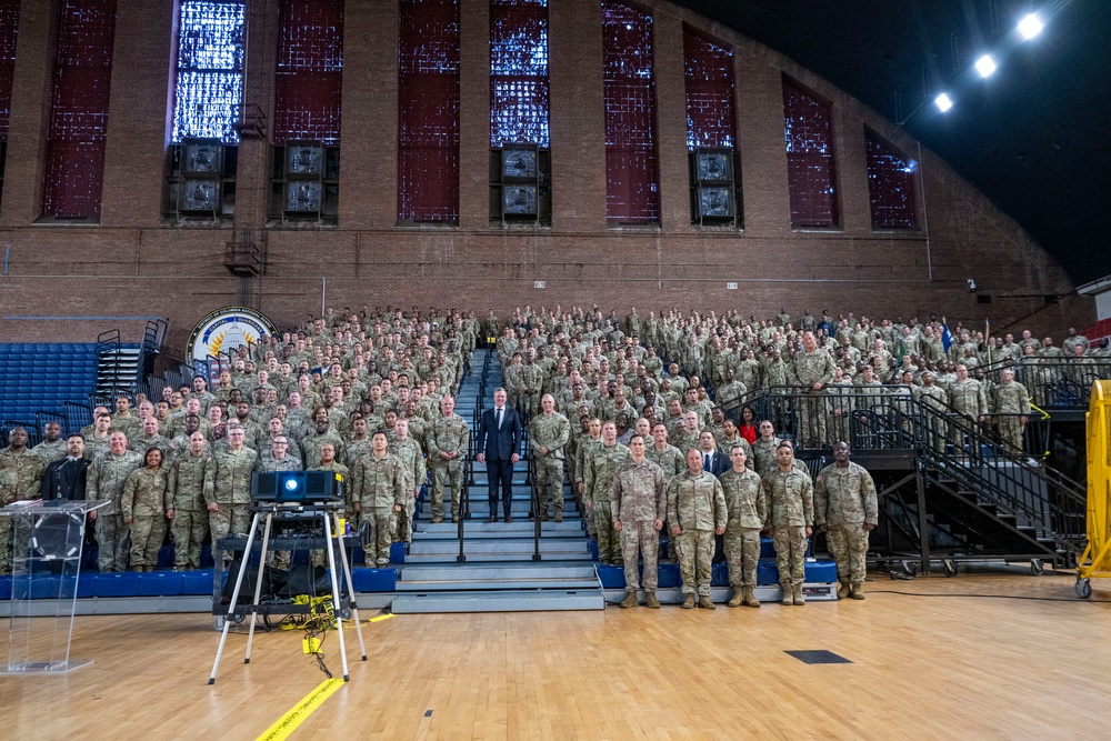 Secretary of the Army, Hon. Dan Driscoll, and U.S. Army General James J. Mingus, Vice Chief of Staff, Visit Soldiers and Airmen of the District of Columbia National Guard