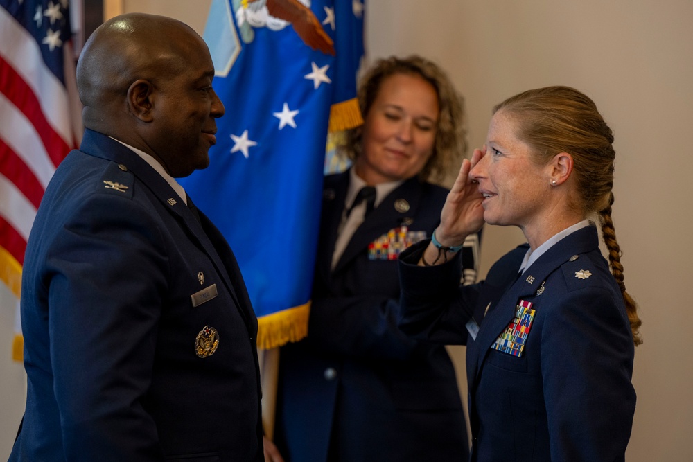 Two intelligence squadron leaders assume command