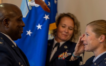 Two intelligence squadron leaders assume command
