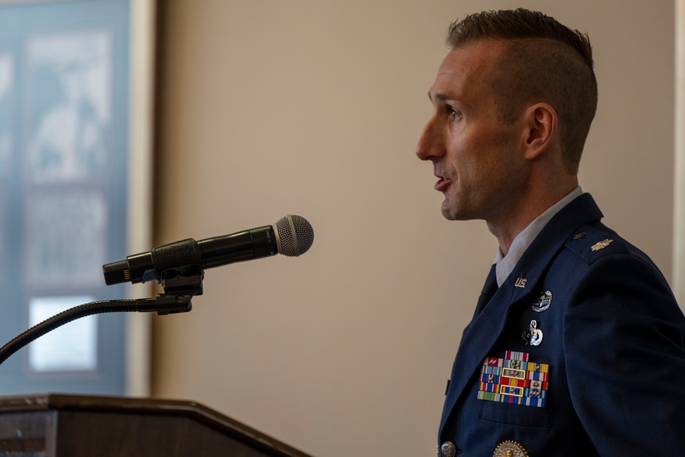 Two intelligence squadron leaders assume command