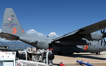 Military aerial firefighting aircraft respond to Colorado wildfires