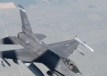 McConnell Refuels Colorado Air National Guard