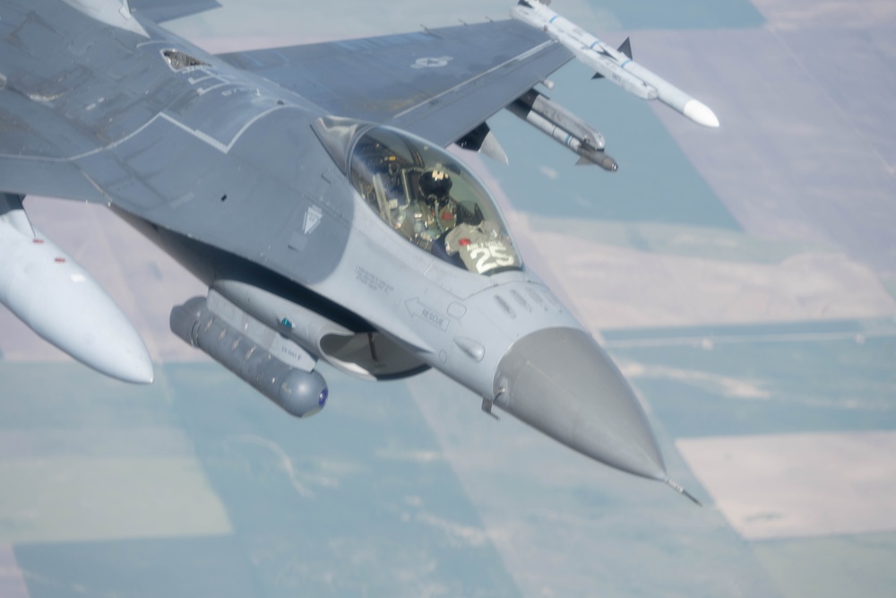 McConnell Refuels Colorado Air National Guard