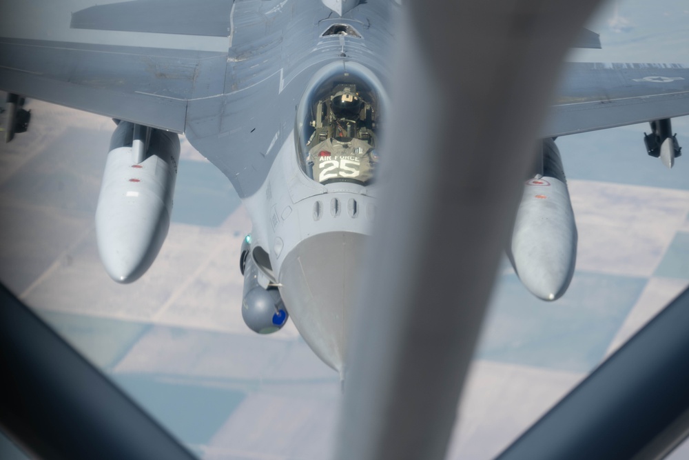 McConnell Refuels Colorado Air National Guard