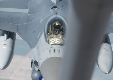 McConnell Refuels Colorado Air National Guard