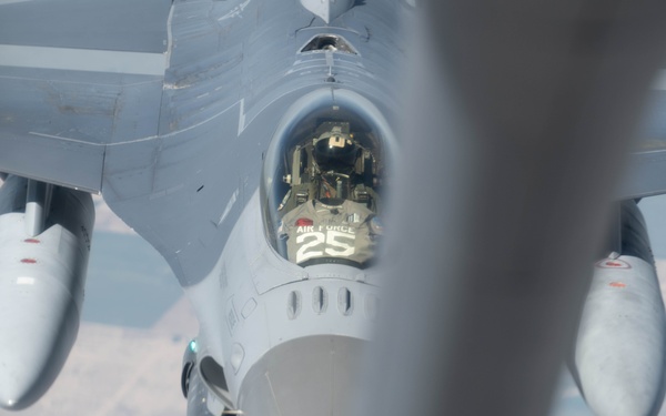 McConnell Refuels Colorado Air National Guard