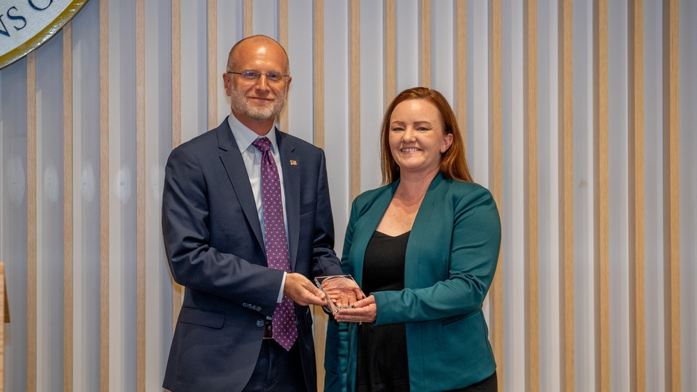 Victoria Bond receives FCC Chairman’s Award for Advancement in Accessibility