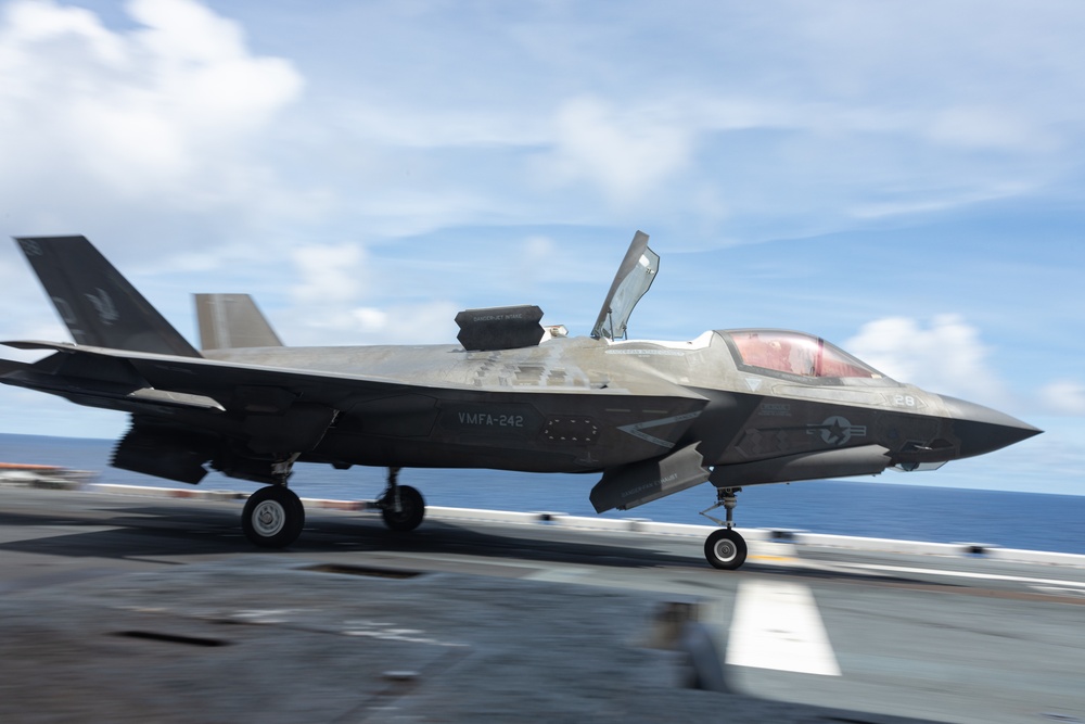31st MEU | F-35B Lightning II fly off