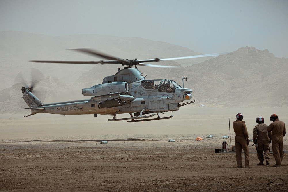 HMLA-367 Marines conduct FARP Defense