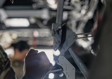 Marines and Sailors with 3rd MAW host 182nd Airlift Wing medical training