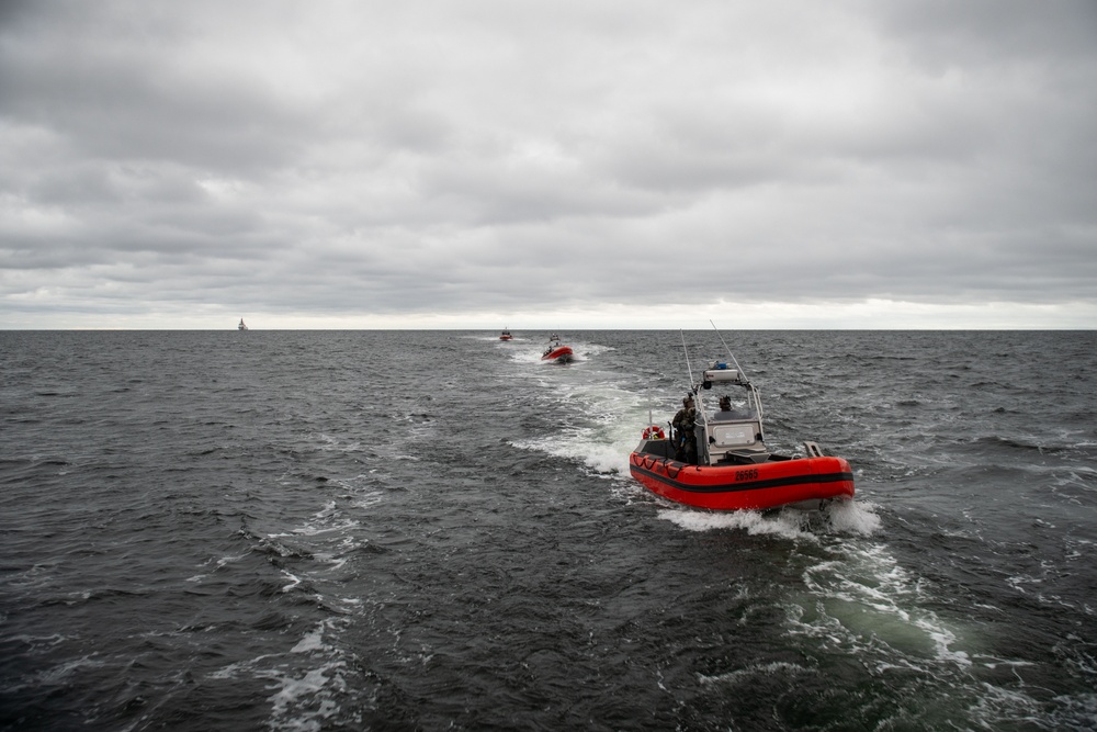 U.S. Navy SEALs, U.S. Coast Guard MSRT West conduct VBSS during AE25
