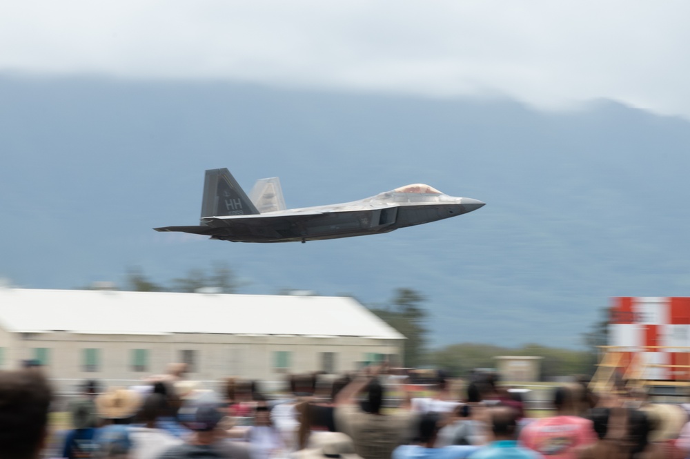 Hawaii ANG Showcases Airpower and Builds Community Connections at Kaneohe Bay Air Show