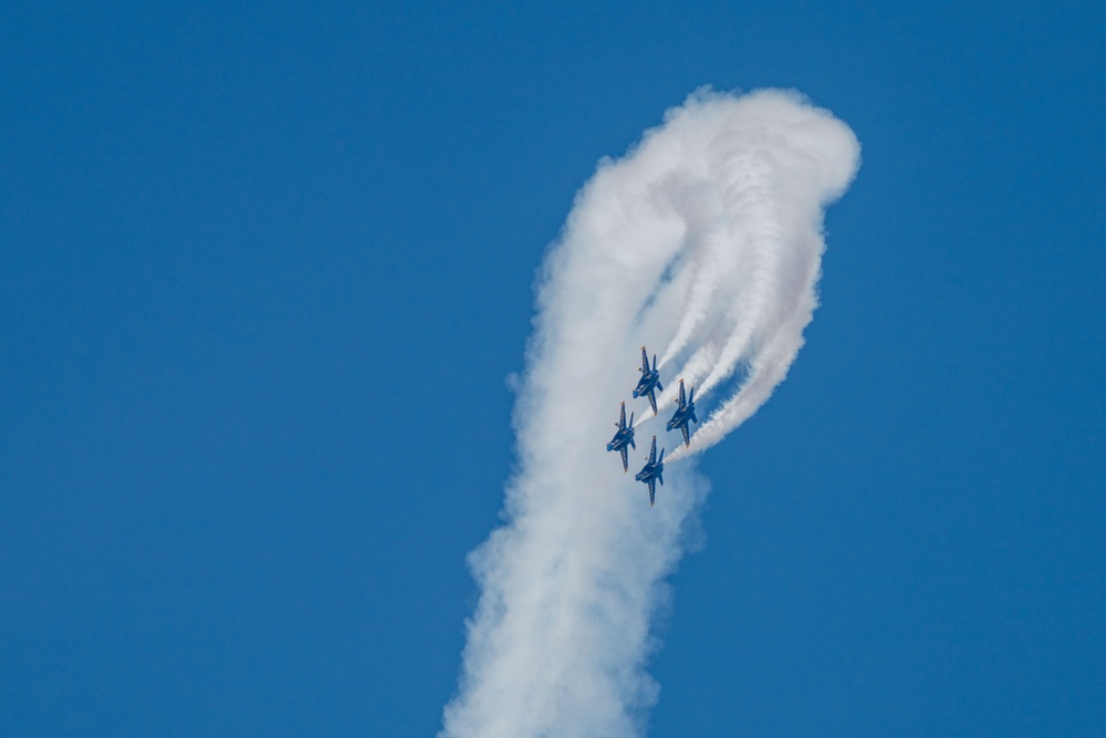 Hawaii ANG Showcases Airpower and Builds Community Connections at Kaneohe Bay Air Show