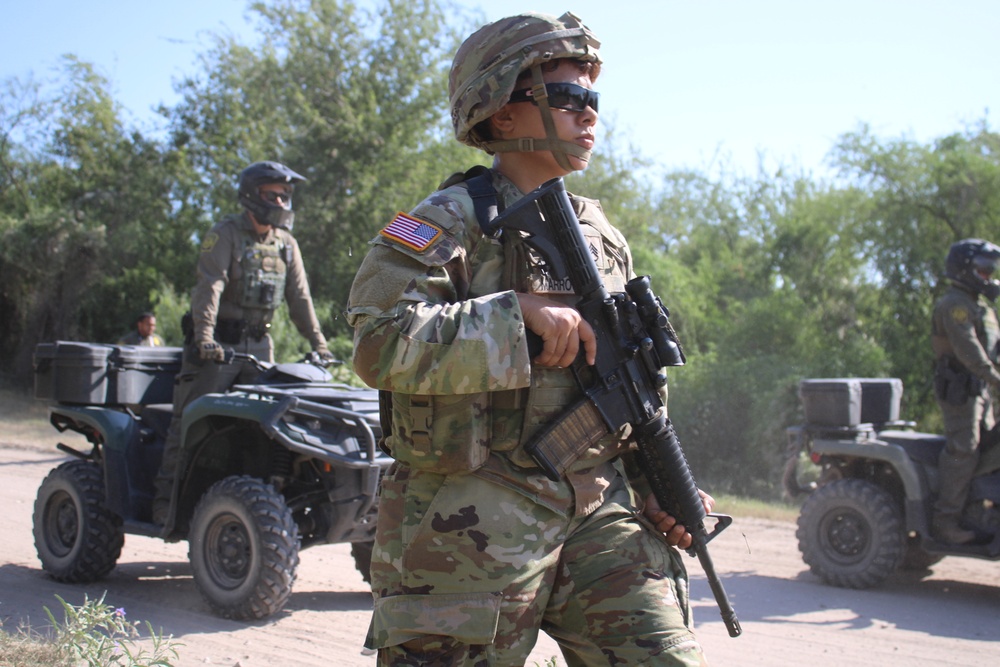 Georgia Army National Guard conducts joint foot patrol in Del Rio, Texas
