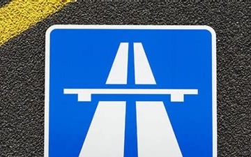 ‘Safety starts with me’ – back to school: be alert for children and stay safe on roads, autobahns