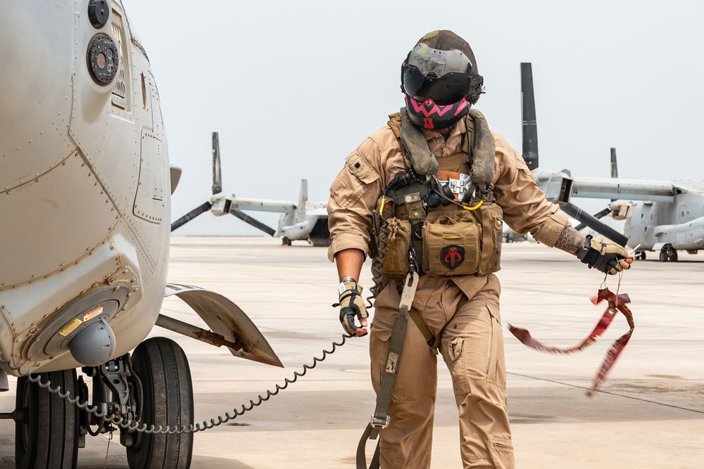 US Marines, Airmen sharpen land, sea personnel recovery capabilities for CJTF-HOA