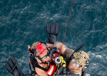 US Marines, Airmen sharpen land, sea personnel recovery capabilities for CJTF-HOA